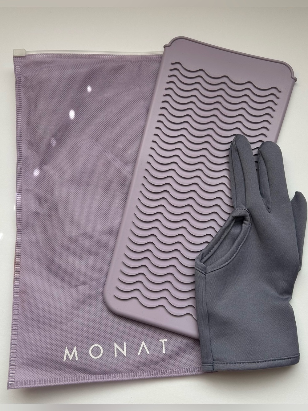 5 FOR $25 | Monat Silicone heat-resistant Mat Case with Thermal styling glove